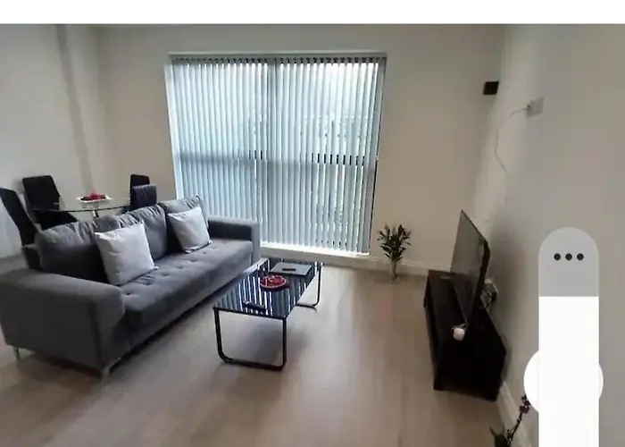 Lovely 2-Bedrooms With Free Parking