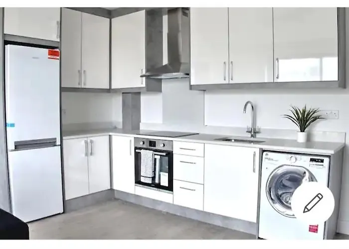 Lovely 2-Bedrooms With Free Parking
